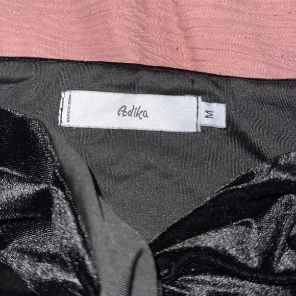 velvety going out top 🐈‍⬛ - Picture 2 of 4